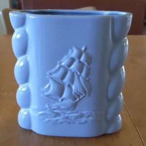 Vase VTG Clipper ship Abingdon Pottery